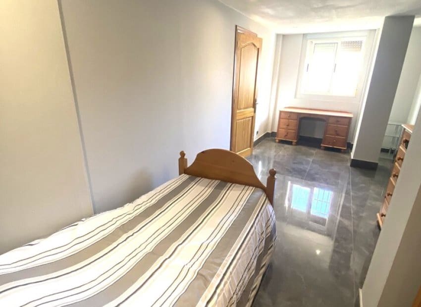 5 makuuhuone Huvila myytävänä paikassa La Zenia mukana uima-altaan - 359 995 € (Ref: 9763886)