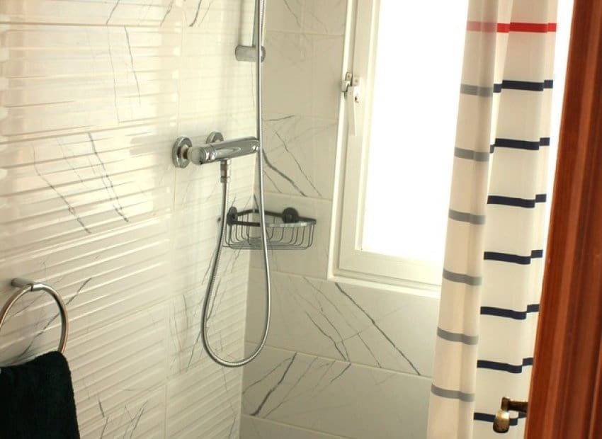 5 makuuhuone Huvila myytävänä paikassa La Zenia mukana uima-altaan - 359 995 € (Ref: 9763886)