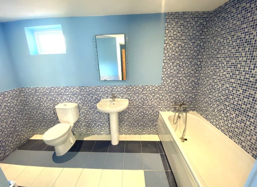 5 makuuhuone Huvila myytävänä paikassa La Zenia mukana uima-altaan - 359 995 € (Ref: 9763886)