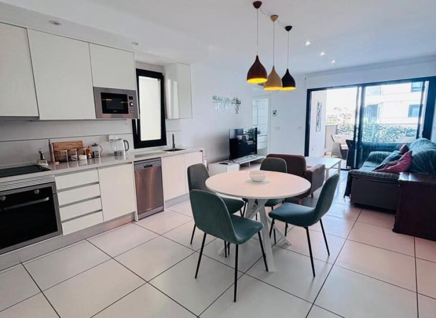 2 slaapkamer Appartement te koop in Villamartin met zwembad - € 205.000 (Ref: 9763887)