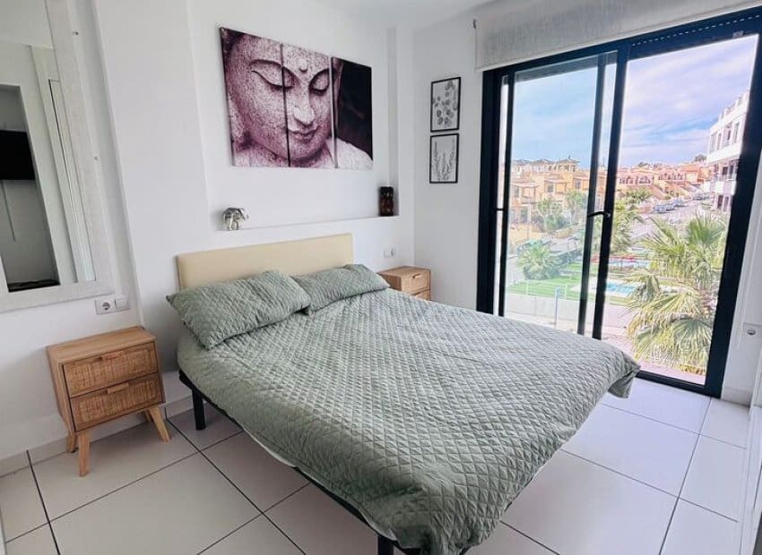 2 slaapkamer Appartement te koop in Villamartin met zwembad - € 205.000 (Ref: 9763887)