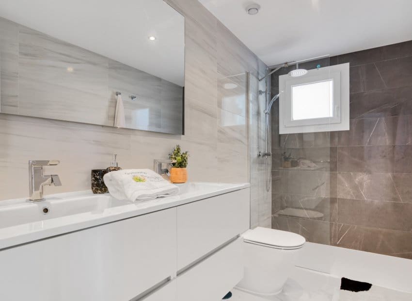 2 camera da letto Appartamento in vendita in Torrevieja con piscina garage - 449.000 € (Rif: 9763888)