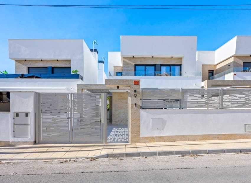 3 camera da letto Villa in vendita in Blue Lagoon con piscina garage - 475.000 € (Rif: 9763889)
