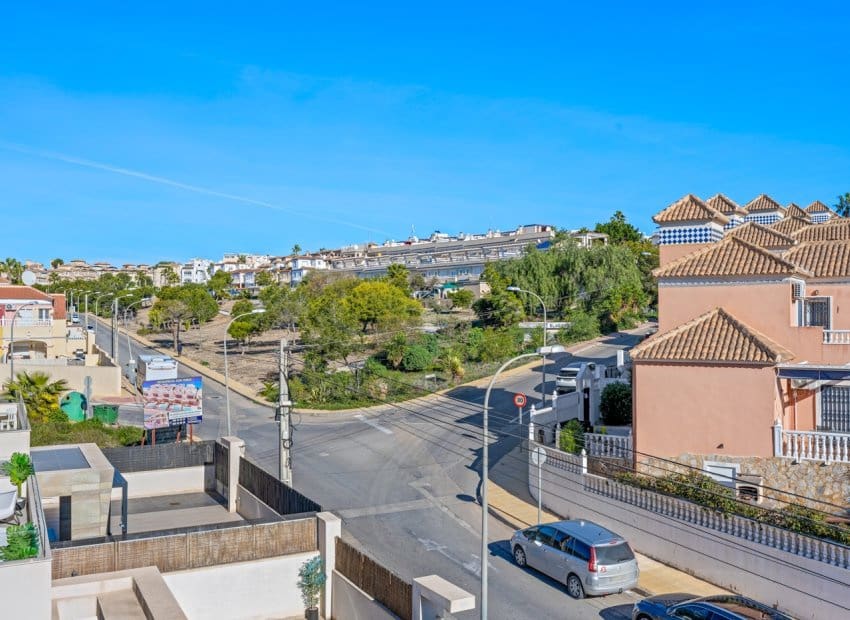 3 camera da letto Villa in vendita in Blue Lagoon con piscina garage - 475.000 € (Rif: 9763889)
