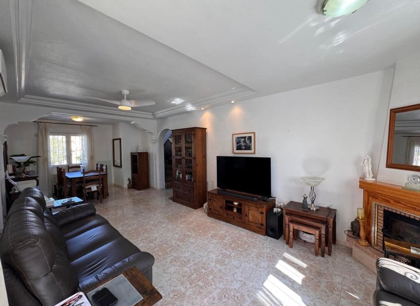 3 soveværelse Villa til salg i Blue Lagoon med swimmingpool - € 329.995 (Ref: 9763890)