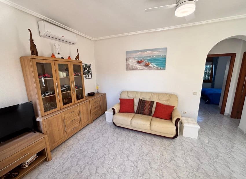 2 soverom Villa til salgs i Ciudad Quesada med svømmebasseng - € 225 000 (Ref: 9763891)