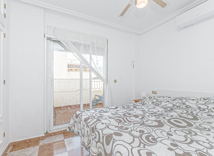 3 soverom Rekkehus til salgs i Playa Flamenca med svømmebasseng - € 224 500 (Ref: 9763892)