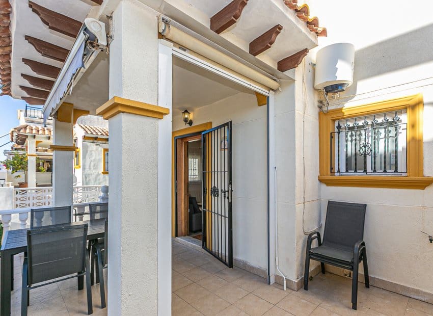 3 soverom Rekkehus til salgs i Playa Flamenca med svømmebasseng - € 224 500 (Ref: 9763892)