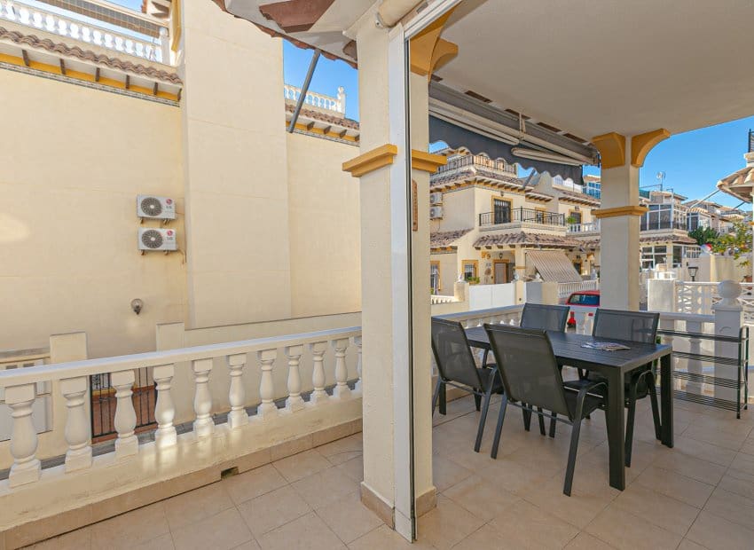 3 soverom Rekkehus til salgs i Playa Flamenca med svømmebasseng - € 224 500 (Ref: 9763892)