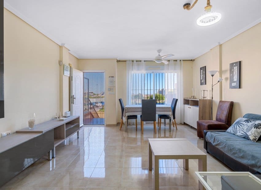 3 soverom Hus til salgs i Orihuela Costa med svømmebasseng garasje - € 265 000 (Ref: 9763893)
