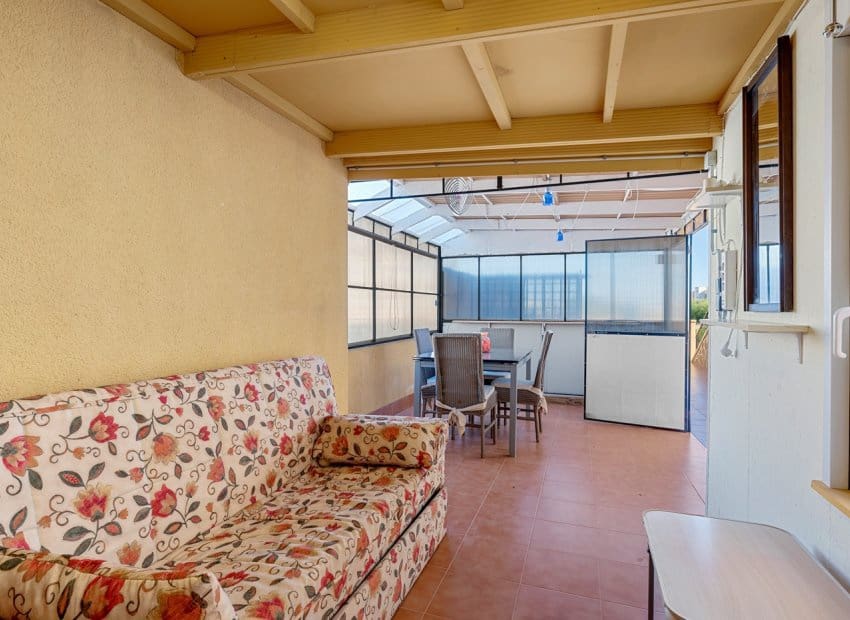 3 soverom Hus til salgs i Orihuela Costa med svømmebasseng garasje - € 265 000 (Ref: 9763893)