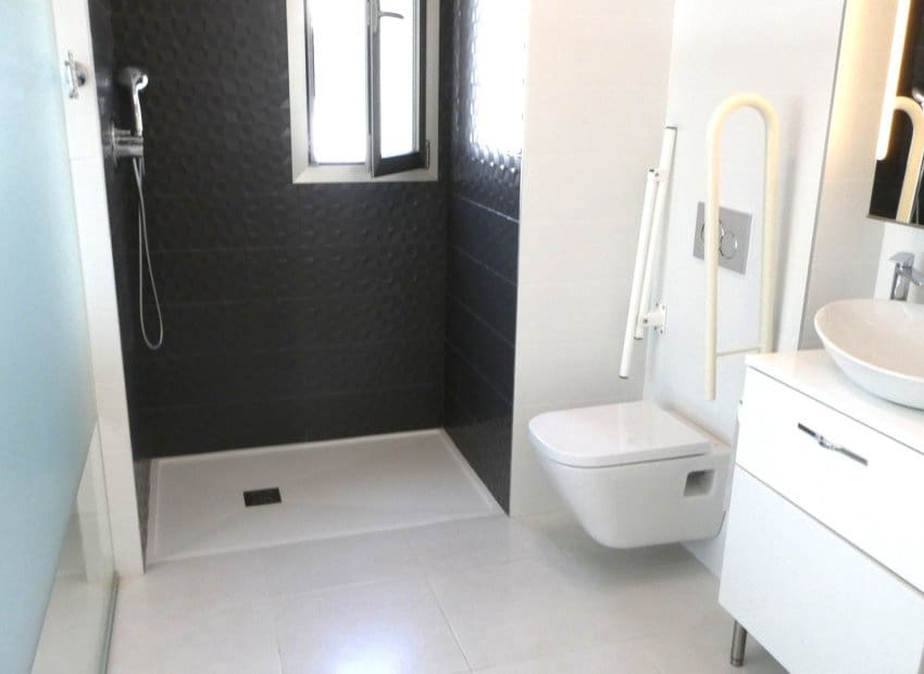 2 slaapkamer Penthouse te koop in Villamartin met zwembad garage - € 359.000 (Ref: 9777079)