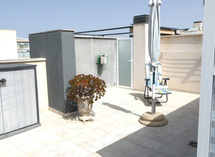 2 slaapkamer Penthouse te koop in Villamartin met zwembad garage - € 359.000 (Ref: 9777079)