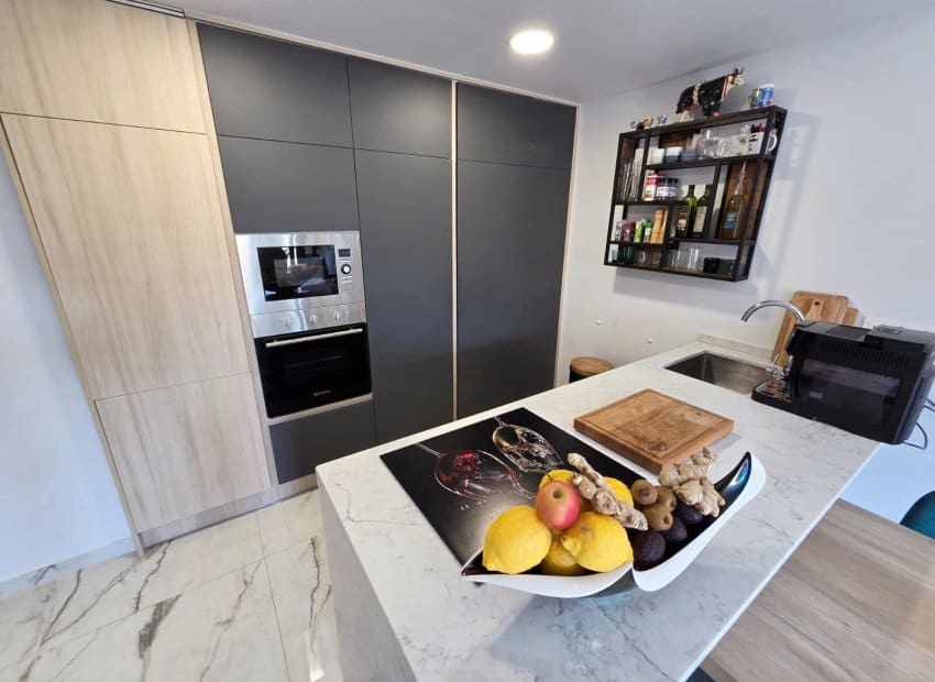 2 chambre Appartement à vendre à Los Altos avec piscine garage - 299 900 € (Ref: 9778979)