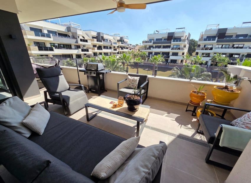 2 chambre Appartement à vendre à Los Altos avec piscine garage - 299 900 € (Ref: 9778979)