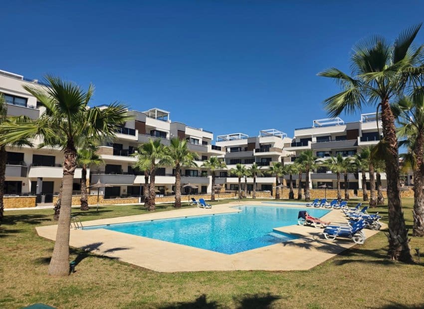 2 chambre Appartement à vendre à Los Altos avec piscine garage - 299 900 € (Ref: 9778979)