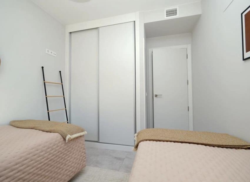 2 slaapkamer Appartement te koop in Villamartin met zwembad garage - € 249.999 (Ref: 9798121)