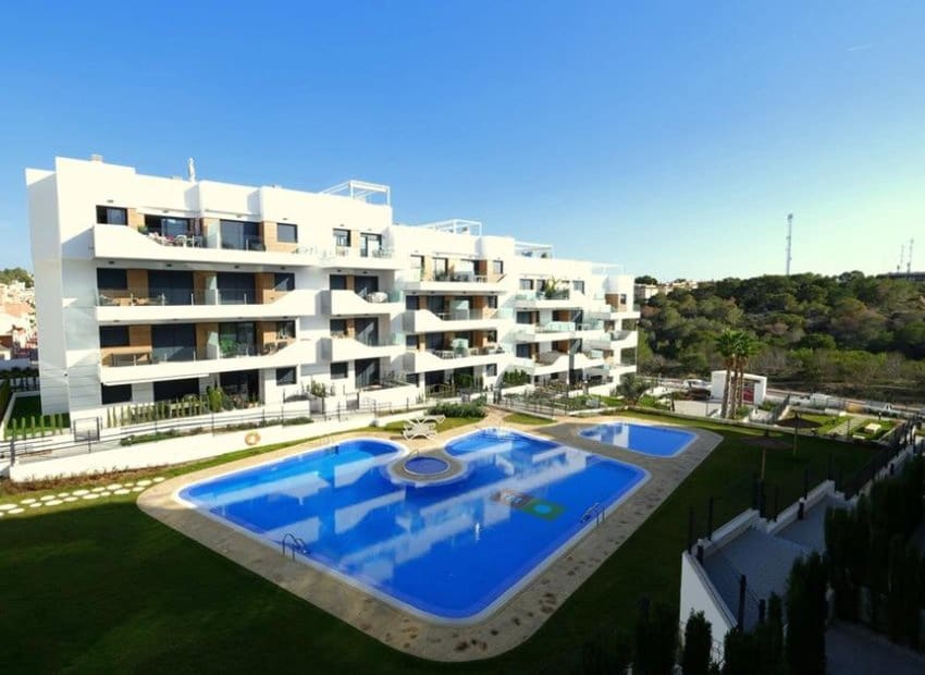 2 slaapkamer Appartement te koop in Villamartin met zwembad garage - € 249.999 (Ref: 9798121)