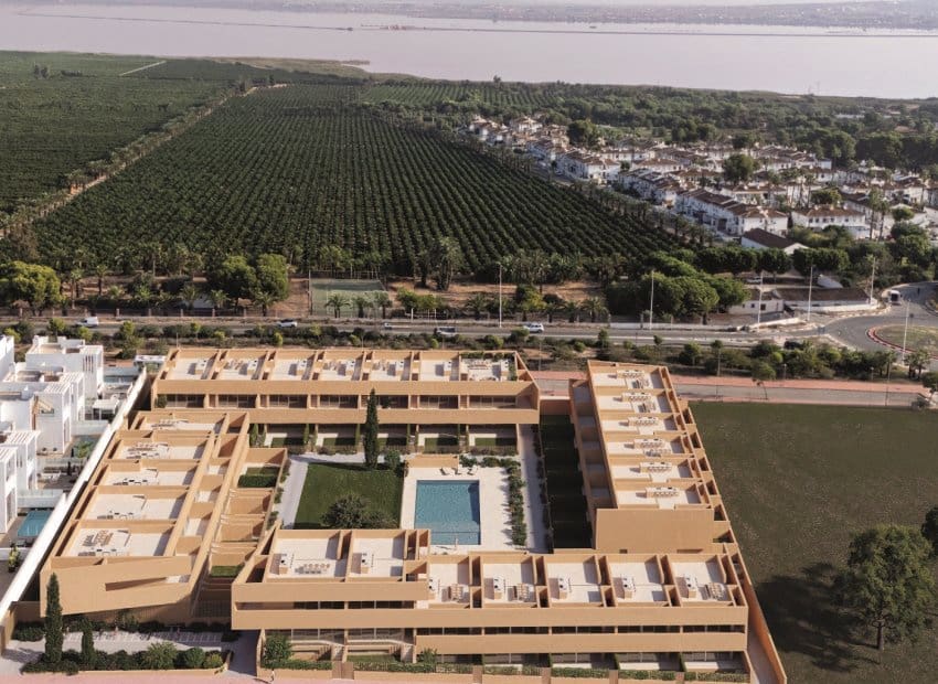 2 Zimmer Apartment zu verkaufen in Torrevieja mit Pool Garage - 299.000 € (Ref: 9800210)