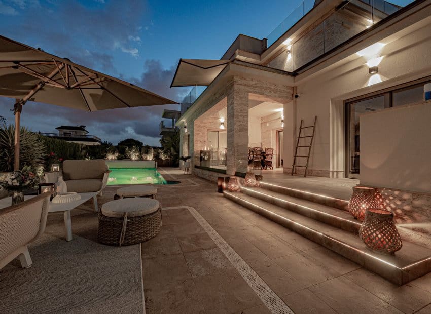 6 bedroom Villa for sale in La Zenia with pool garage - € 2,950,000 (Ref: 9800241)