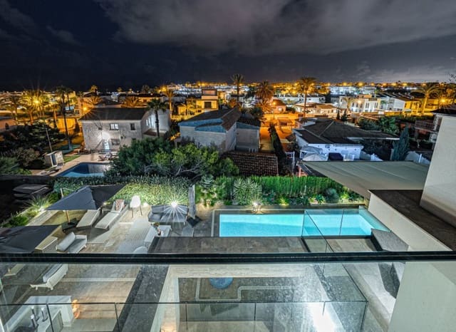 6 slaapkamer Villa te koop in La Zenia, Orihuela met zwembad garage - € 2.950.000 (Ref: 9800241)