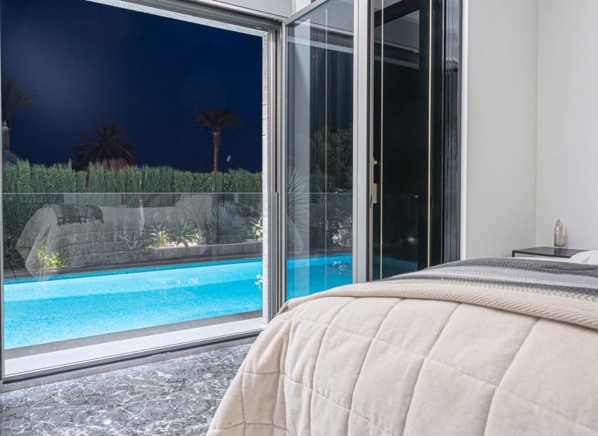 6 bedroom Villa for sale in La Zenia with pool garage - € 2,950,000 (Ref: 9800241)