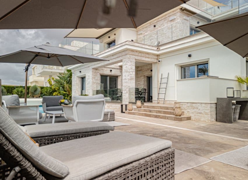 6 bedroom Villa for sale in La Zenia with pool garage - € 2,950,000 (Ref: 9800241)