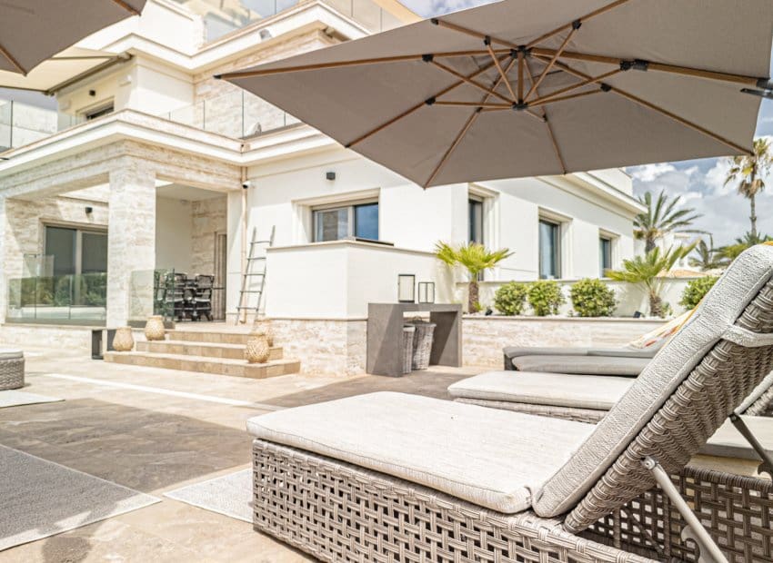 6 bedroom Villa for sale in La Zenia with pool garage - € 2,950,000 (Ref: 9800241)