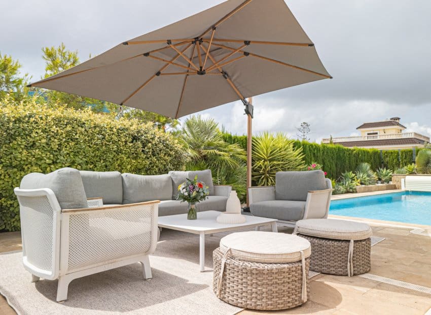 6 bedroom Villa for sale in La Zenia with pool garage - € 2,950,000 (Ref: 9800241)