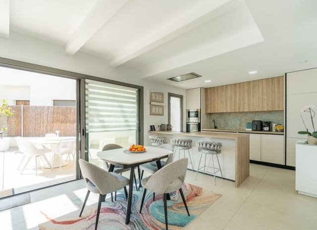 3 Zimmer Villa zu verkaufen in Blue Lagoon mit Pool - 524.900 € (Ref: 9800242)