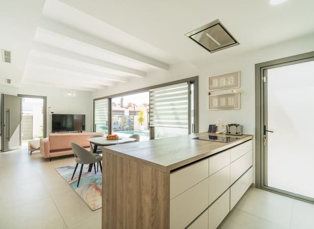 3 Zimmer Villa zu verkaufen in Blue Lagoon mit Pool - 524.900 € (Ref: 9800242)