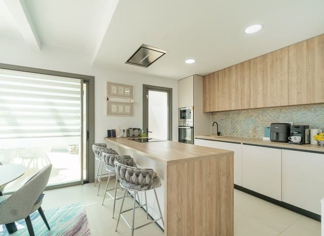 3 Zimmer Villa zu verkaufen in Blue Lagoon mit Pool - 524.900 € (Ref: 9800242)