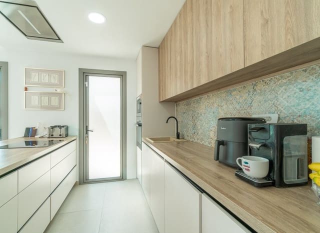 3 Zimmer Villa zu verkaufen in Blue Lagoon mit Pool - 524.900 € (Ref: 9800242)