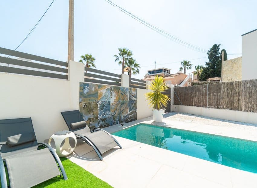 3 Zimmer Villa zu verkaufen in Orihuela Costa mit Pool - 524.900 € (Ref: 9800242)