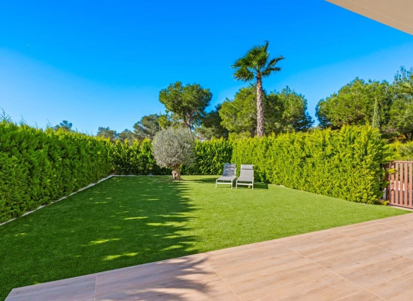 2 quarto Apartamento para venda em Las Colinas Golf com piscina garagem - 460 000 € (Ref: 9800243)