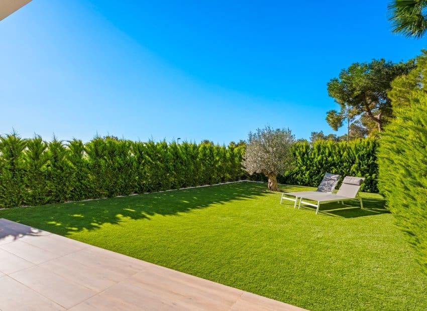 2 quarto Apartamento para venda em Las Colinas Golf com piscina garagem - 460 000 € (Ref: 9800243)