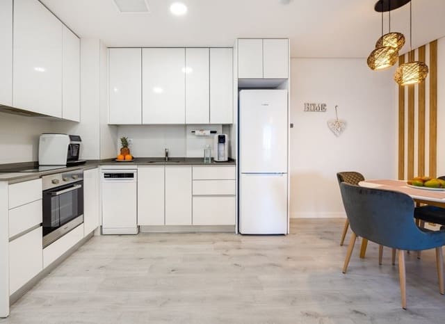 3 soveværelse Lejlighed til salg i Villamartin, Orihuela med swimmingpool garage - € 299.000 (Ref: 9800244)