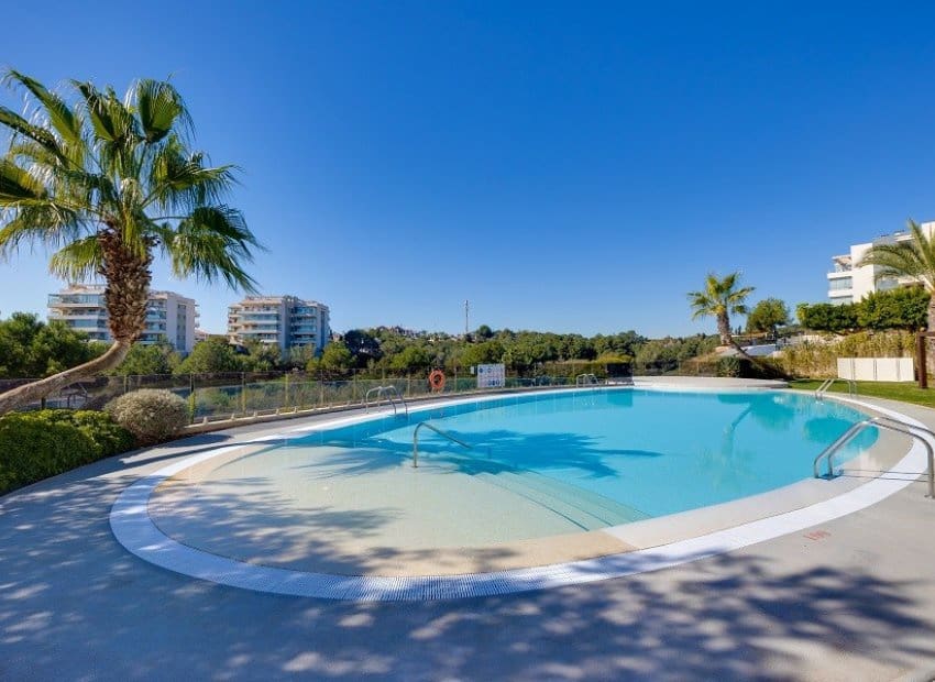 3 soveværelse Lejlighed til salg i Villamartin med swimmingpool garage - € 299.000 (Ref: 9800244)