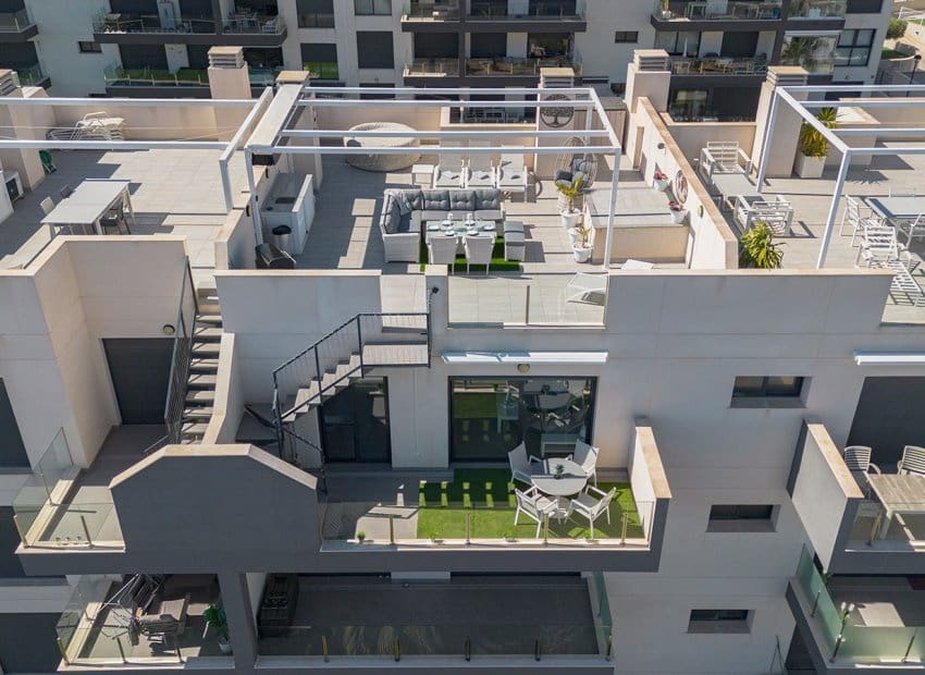 Apartamento de 2 habitaciones en Villamartin en venta con piscina garaje - 289.900 € (Ref: 9800245)