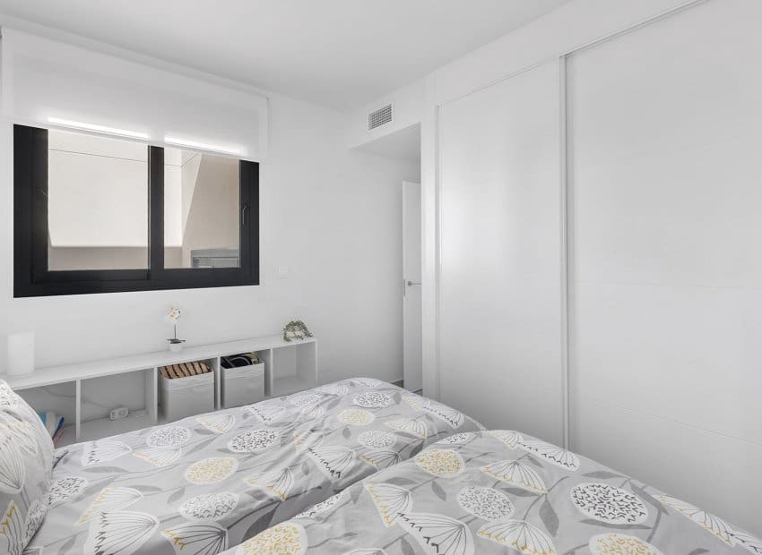 Apartamento de 2 habitaciones en Villamartin en venta con piscina garaje - 289.900 € (Ref: 9800245)