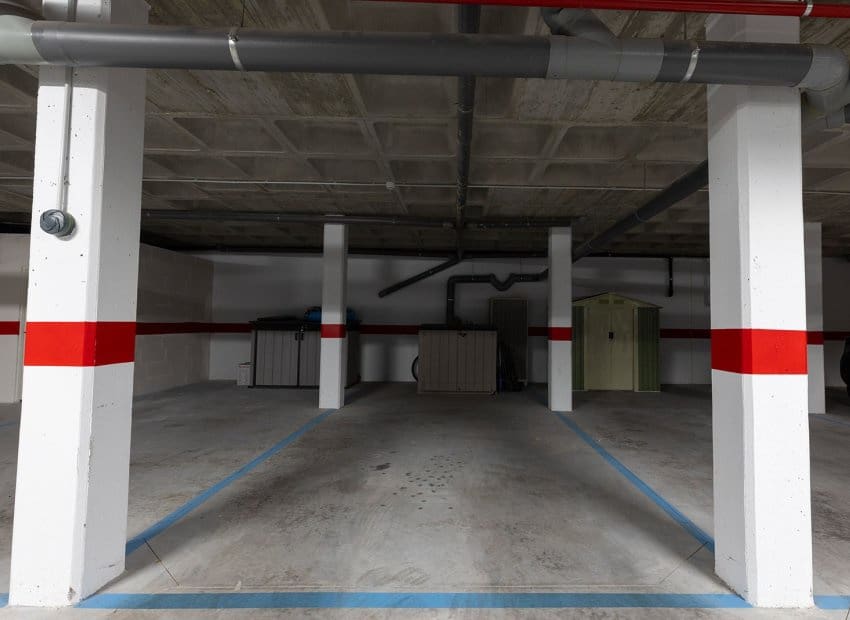 Apartamento de 2 habitaciones en Villamartin en venta con piscina garaje - 289.900 € (Ref: 9800245)