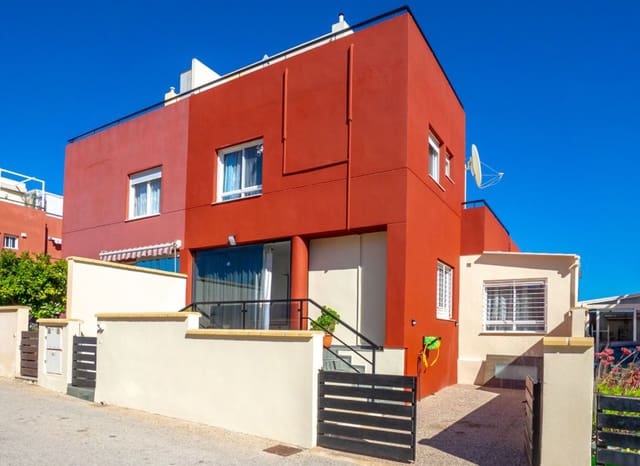 3 slaapkamer Huis te koop in Villamartin, Orihuela met zwembad - € 288.000 (Ref: 9800246)