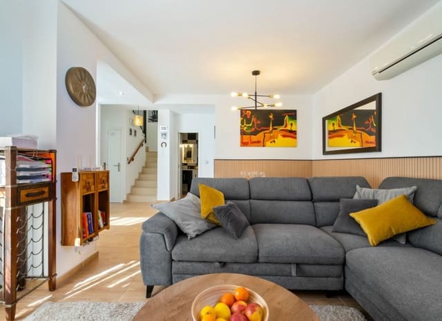 3 slaapkamer Huis te koop in Villamartin, Orihuela met zwembad - € 288.000 (Ref: 9800246)