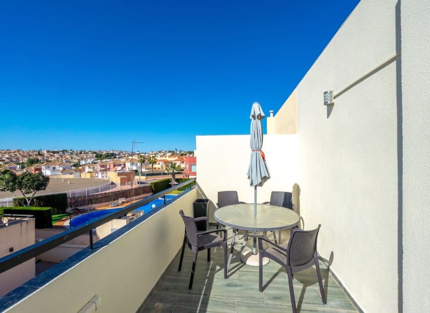 3 camera da letto Casa in vendita in Villamartin con piscina - 288.000 € (Rif: 9800246)