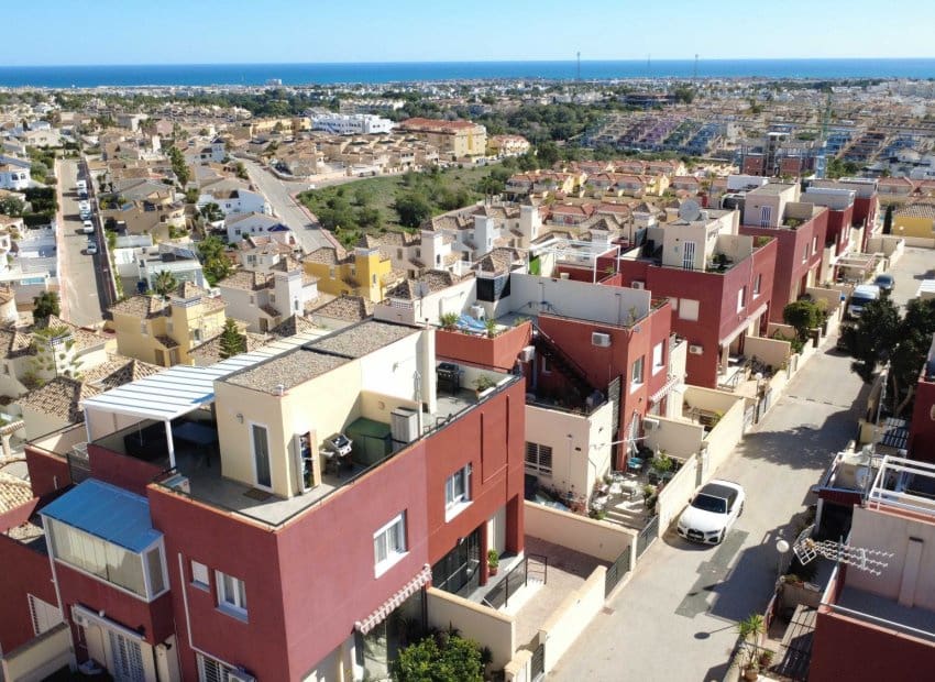 3 camera da letto Casa in vendita in Villamartin con piscina - 288.000 € (Rif: 9800246)