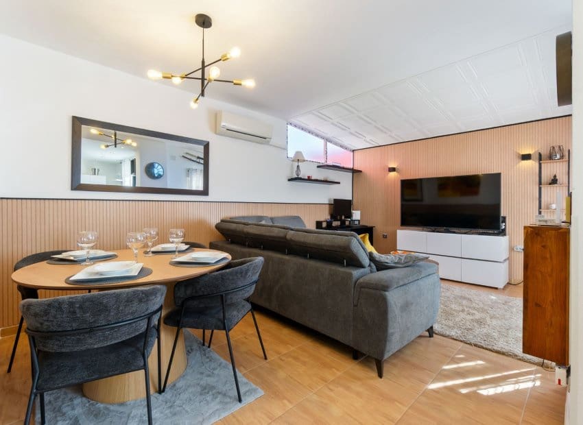 3 camera da letto Casa in vendita in Villamartin con piscina - 288.000 € (Rif: 9800246)