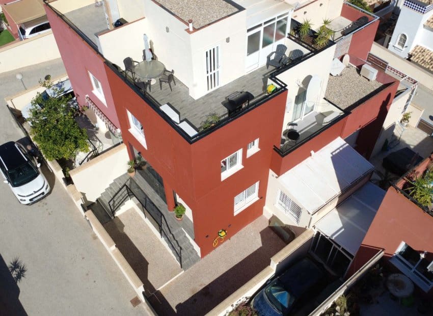 3 camera da letto Casa in vendita in Villamartin con piscina - 288.000 € (Rif: 9800246)