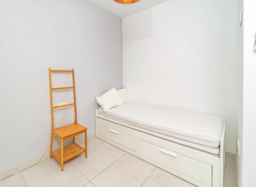 2 soveværelse Lejlighed til salg i La Zenia med swimmingpool - € 249.900 (Ref: 9800248)