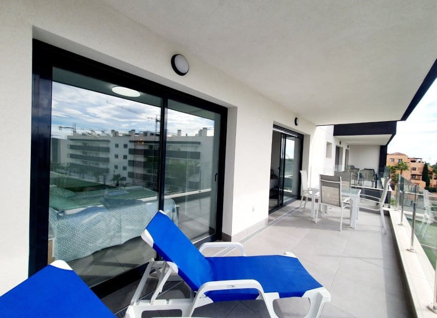 2 makuuhuone Huoneisto myytävänä paikassa Villamartin mukana uima-altaan 
autotalli - 249 900 € (Ref: 9800249)