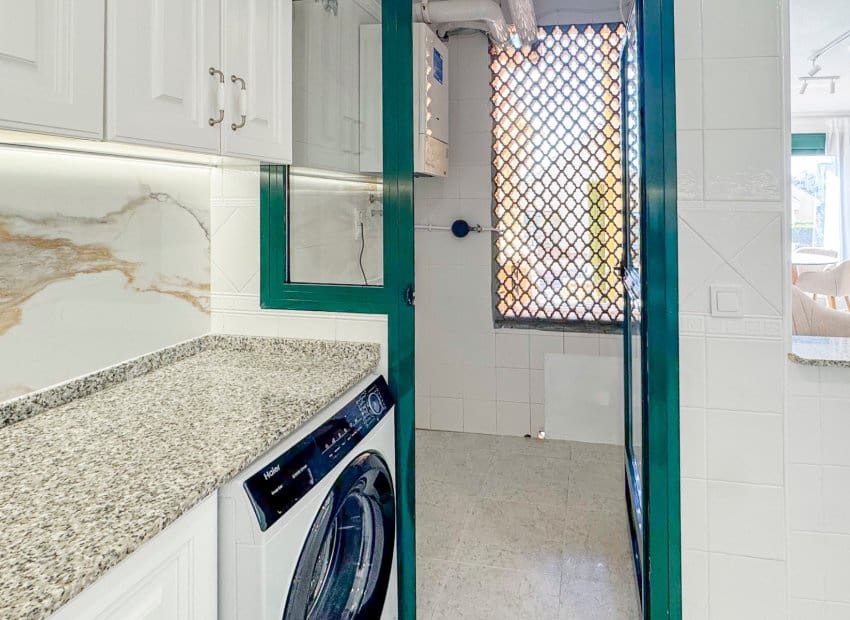 2 soveværelse Lejlighed til salg i Campoamor med swimmingpool - € 249.000 (Ref: 9800250)